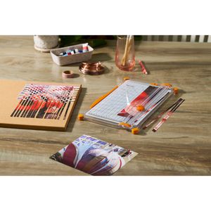 Produktbild für Rollenschneider Fiskars SureCut 1077980, A4