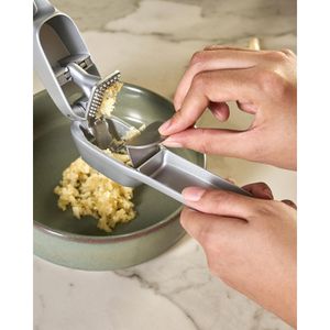 Produktbild für Knoblauchpresse Zyliss E960016 Susi 4, Aluminium