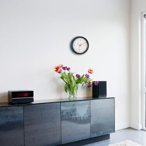 Produktbild für Wanduhr TFA 60.3547.20, Metall, analog, Funkuhr