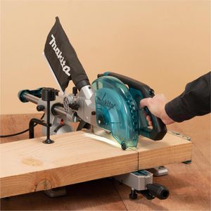 Produktbild für Kapp-Gehrungssäge Makita LS0816F, Paneelsäge