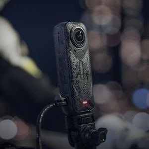 Produktbild für Action-Cam-Schutzhülle Insta360 X5 Allwetter-USB-Ladeabdeckung