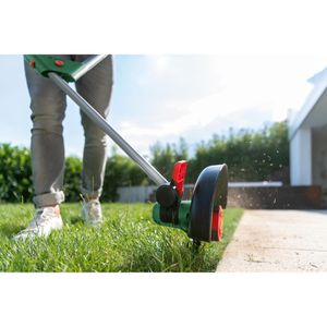 Produktbild für Rasentrimmer Bosch UniversalGrassCut 18V-26, Akku