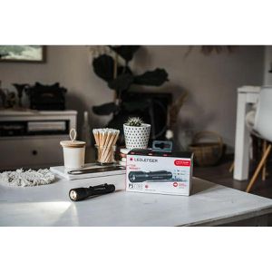 Produktbild für Taschenlampe Ledlenser P5 Core, LED, mit Batterie