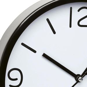 Produktbild für Wanduhr TFA 60.3033.01, Kunststoff, analog, Quarzuhr