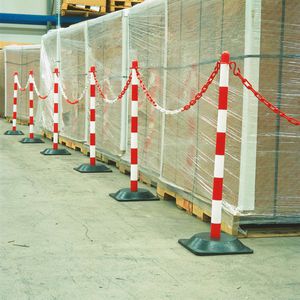 Produktbild für Absperrpfosten Moravia GUARDA, rot/weiß, aus Kunststoff