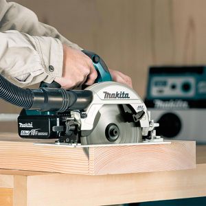 Produktbild für Handkreissäge Makita DHS661ZU, akkubetrieben