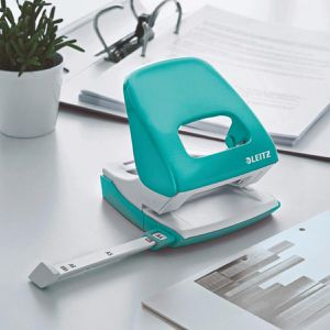 Produktbild für Locher Leitz 5008-10-51 NeXXt WOW eisblau metallic