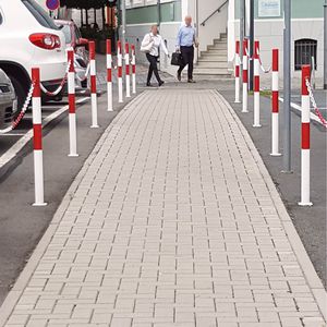 Produktbild für Absperrpfosten Moravia MORION, 1 Öse, rot/weiß, aus Metall