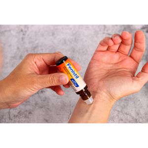 Produktbild für Insektenstich-Gel Fenistil Kühl Roll-on, ab 0 Monate, Roller