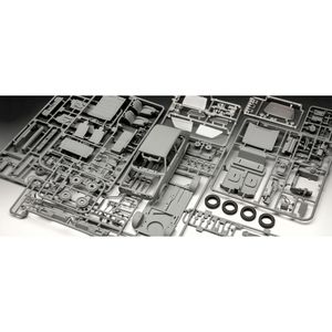 Produktbild für Modellbausatz Revell 05694 Geschenkset VW Golf GTI Pirelli