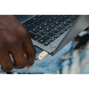 Produktbild für USB-Stick Verbatim Metal Executive, 32 GB