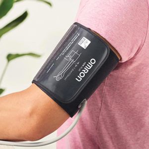 Produktbild für Blutdruckmessgerät OMRON M4 Connect AFib, vollautomatisch
