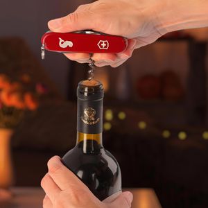 Produktbild für Taschenmesser Victorinox Angler, 1.3653.72, rot