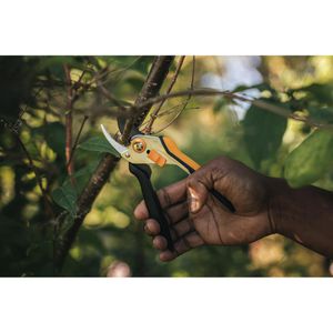 Produktbild für Gartenschere Fiskars Solid Metall P331, 1057163, Bypass