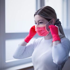 Produktbild für Einmalhandschuhe NITRAS-MEDICAL Red Wave, rot, 100 Stück