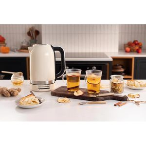 Produktbild für Wasserkocher KitchenAid 5KEK1701EAC, creme