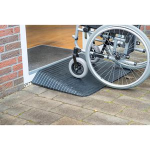 Produktbild für Bordsteinrampe bepco RB103246103, aus Gummi