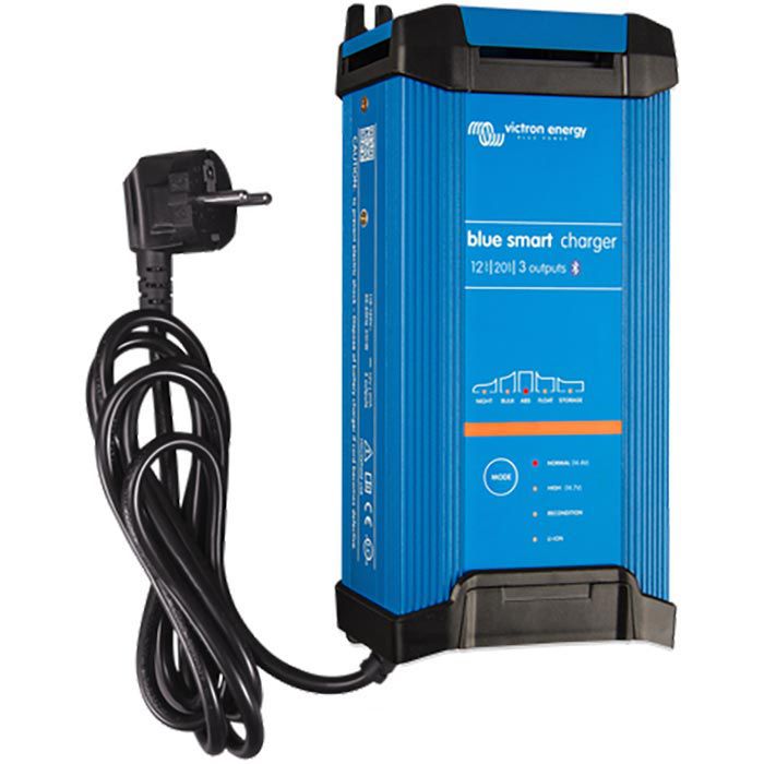 Victron-Energy, Autobatterie-Ladegerät Blue Smart, IP22, BPC122044002, 12V,  20A (3), mit Bluetooth – Böttcher AG