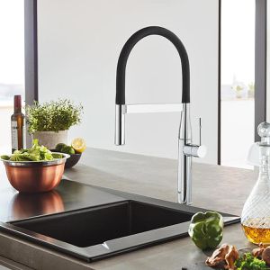 Produktbild für Küchenarmatur GROHE Essence, chrom / schwarz