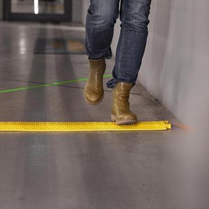 Produktbild für Kabelbrücke Defender XPRESS 40, 1 Kanal