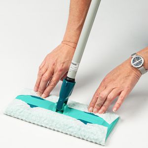 Produktbild für Bodenwischer Leifheit Clean &amp; Away Telescope 56667