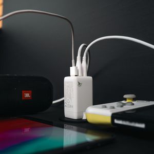 Produktbild für USB-Ladegerät Aqiila Chargebird W4, GaN, 120 Watt